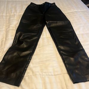 Aritzia Melina leather pant. In great condition!